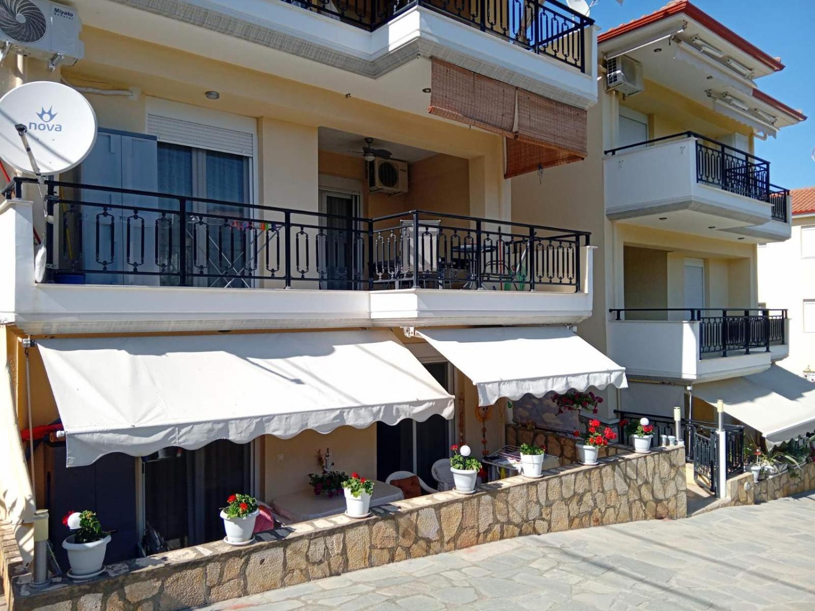 Apartment Teos